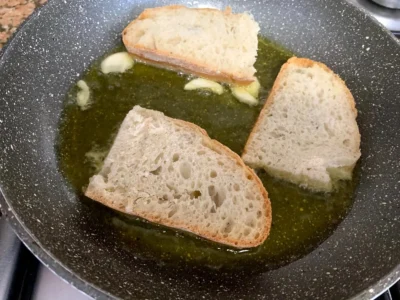 Habichuelas esparragadas con huevo o «Judías verdes»