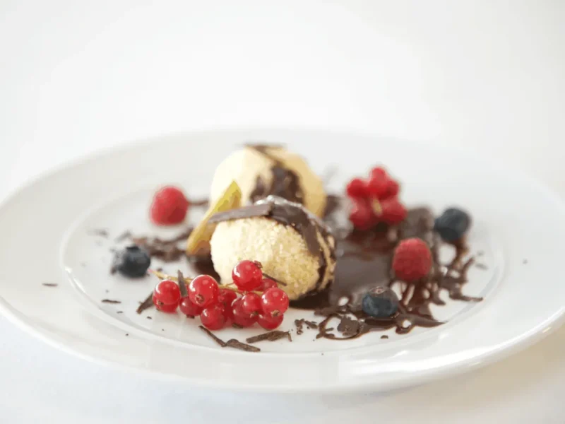 Helado de melón al cava con chocolate