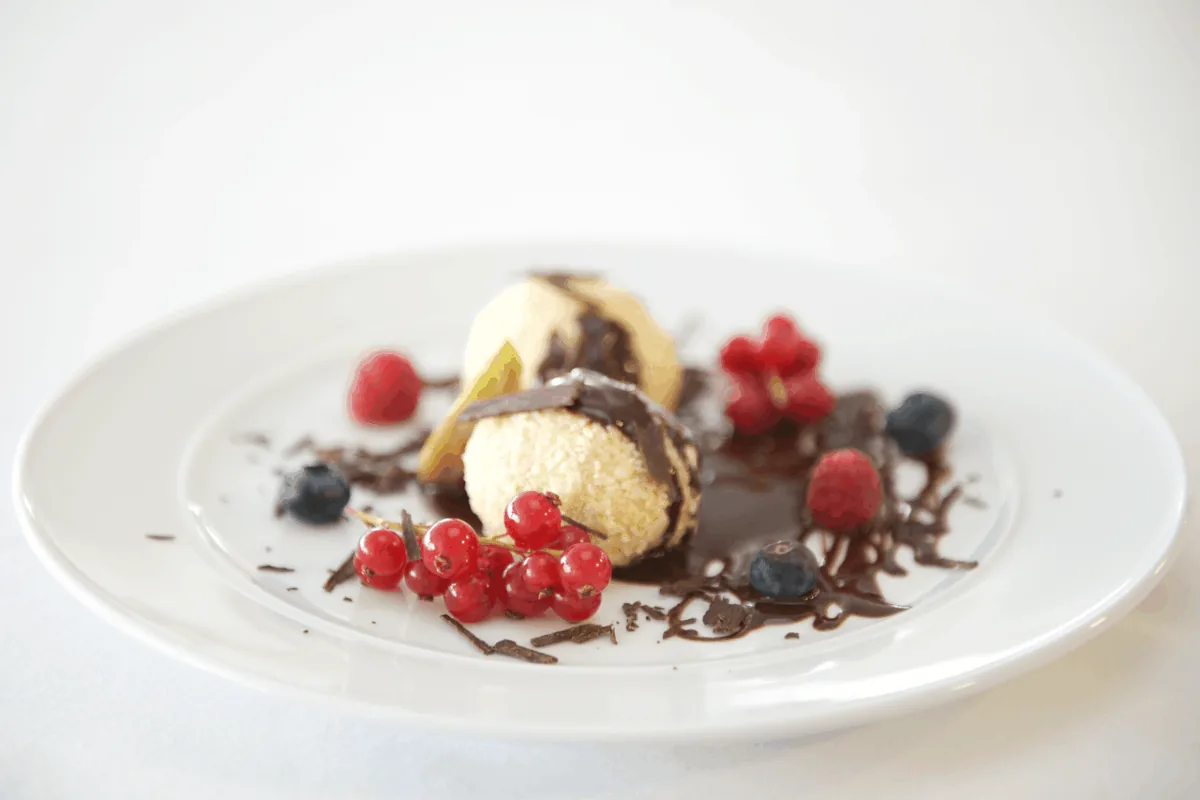 Helado de melón al cava con chocolate