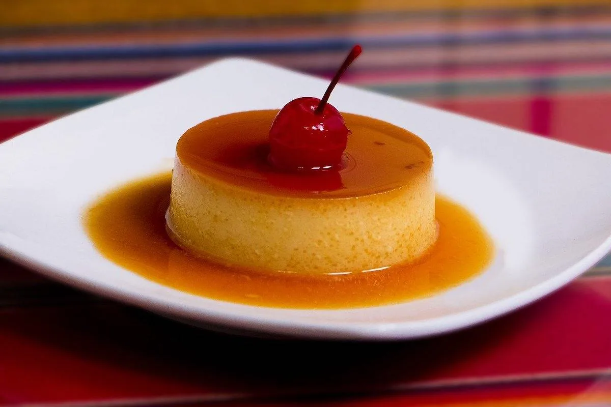 Flan con chocolate blanco