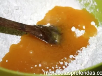 Mantecados con moscatel y esencia de limón