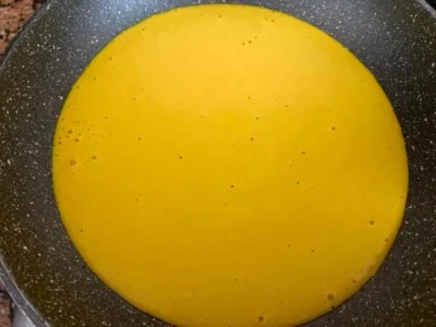 Pimientos verdes rellenos en salsa