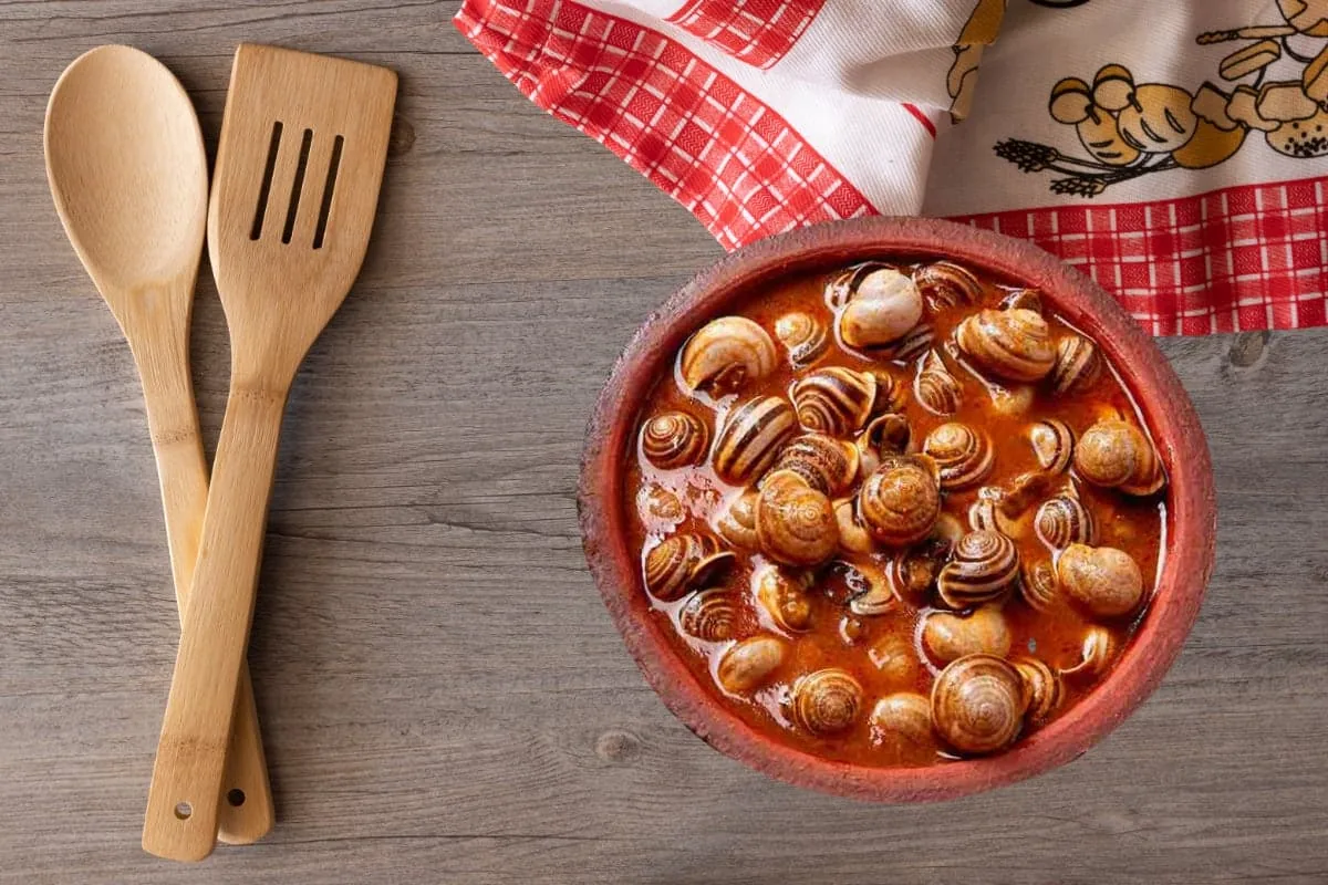 Caracoles en salsa