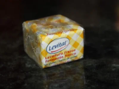Coca de vidre con anís