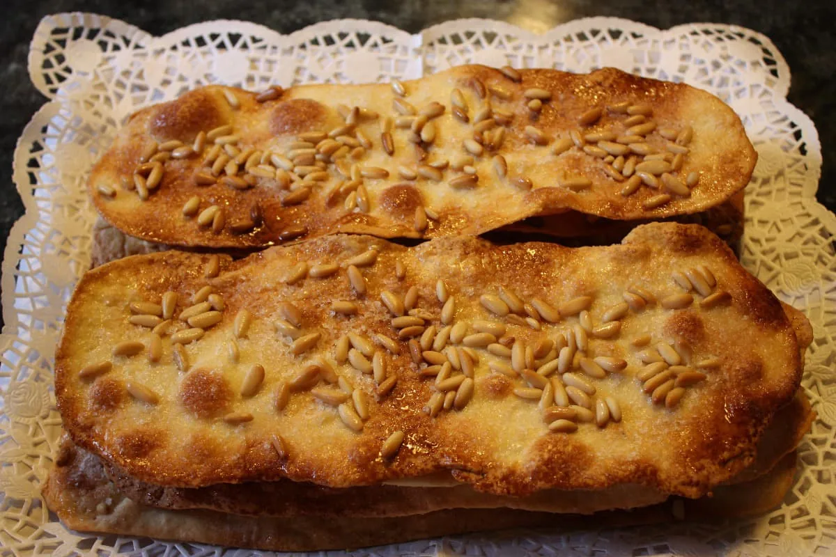 Coca de vidre con anís