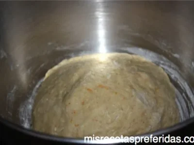 Pan dulce con anís y miel