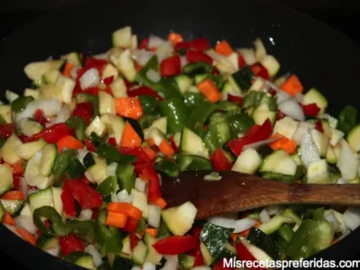Revuelto de verduras con nata al horno