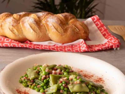 Guisantes con judías verdes y jamón