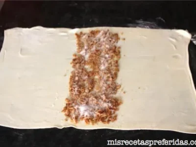 Coca de Chicharrones rellena cabello de Angel
