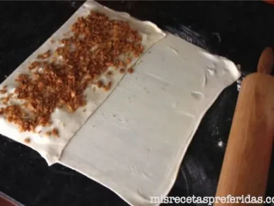 Coca de Chicharrones rellena cabello de Angel
