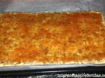 Coca de Chicharrones rellena cabello de Angel
