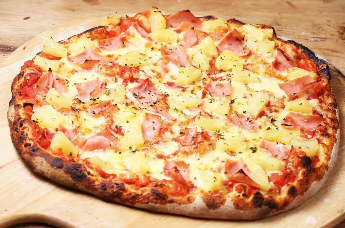 Pizza con piña