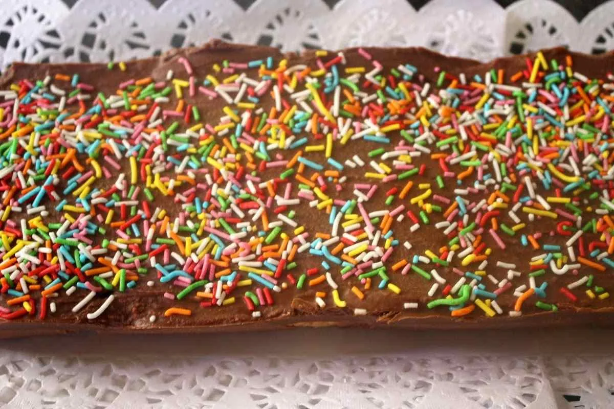 Tableta de dos chocolates con galletas