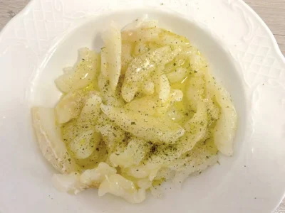 Tostada de escalivada con bacalao