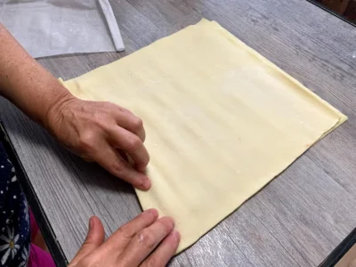 Lacitos de hojaldre