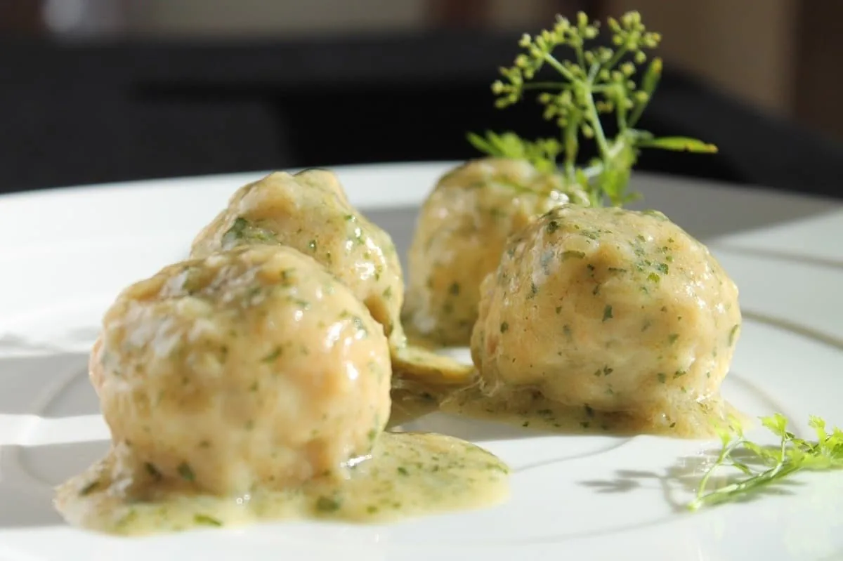Albóndigas de rape y gambas