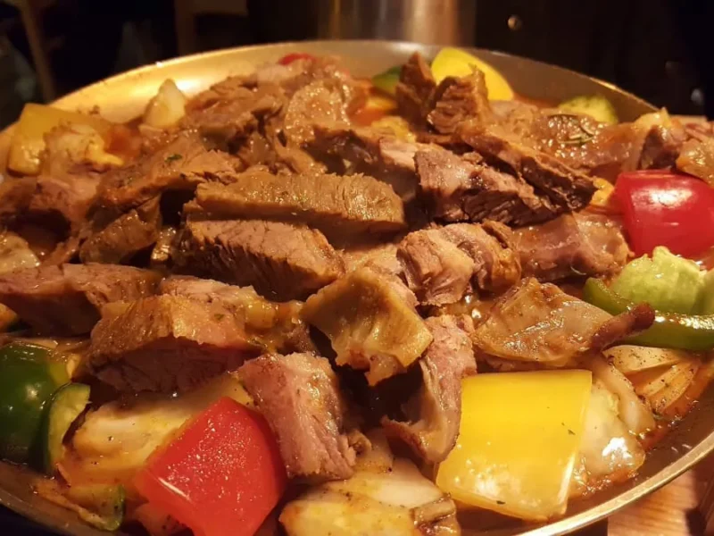 Carrilleras troceadas en salsa de almendras