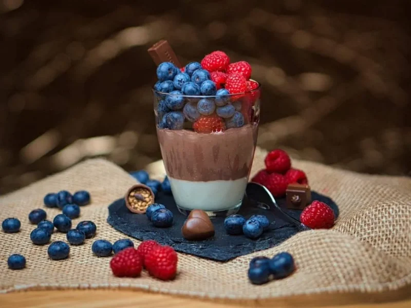 Mousse de chocolate blanco y de café