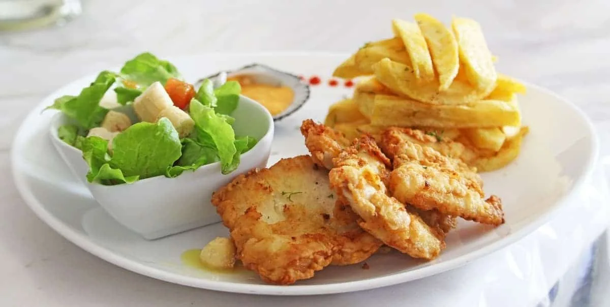 Pescado empanado al limón