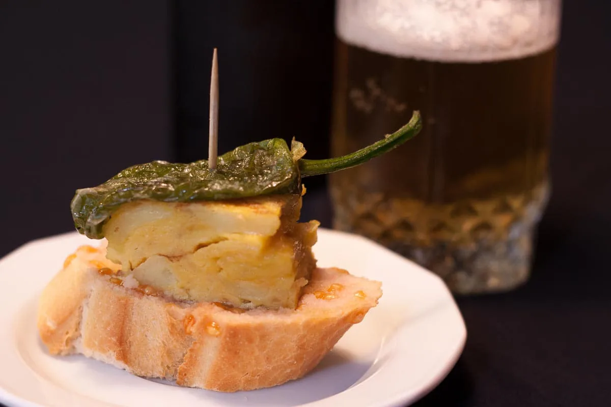 Pinchos de tortilla de patatas al horno