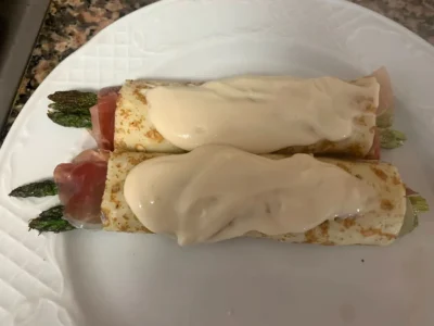 Crepes de jamón ibérico y espárragos