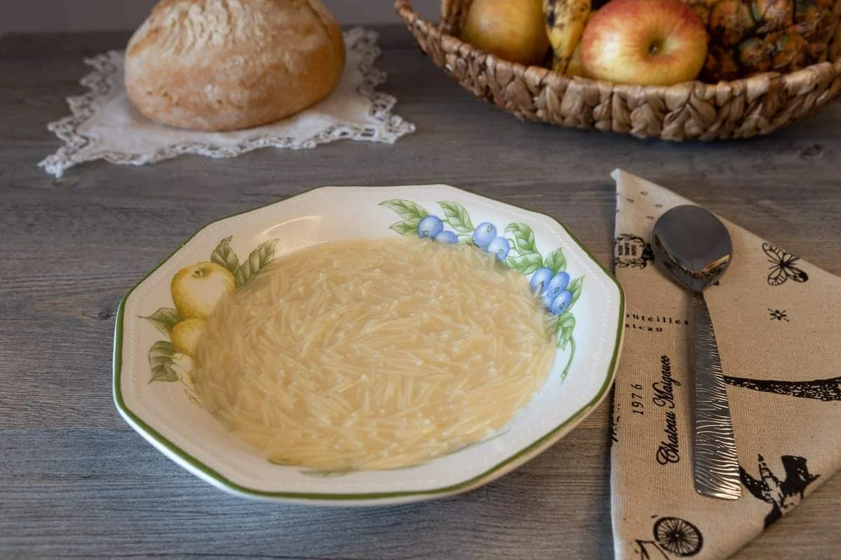 Sopa de fideos