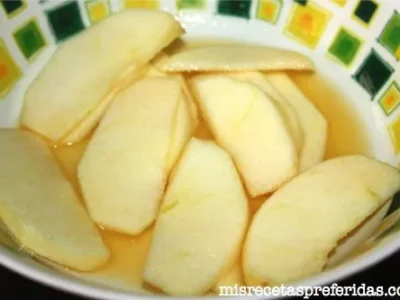 Bizcocho de naranja con manzana