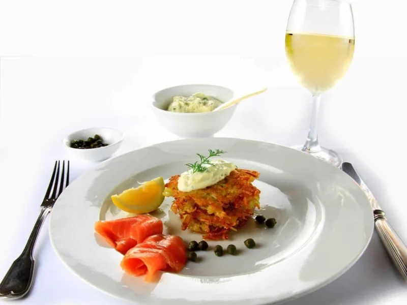 Tapas de patata y salmón