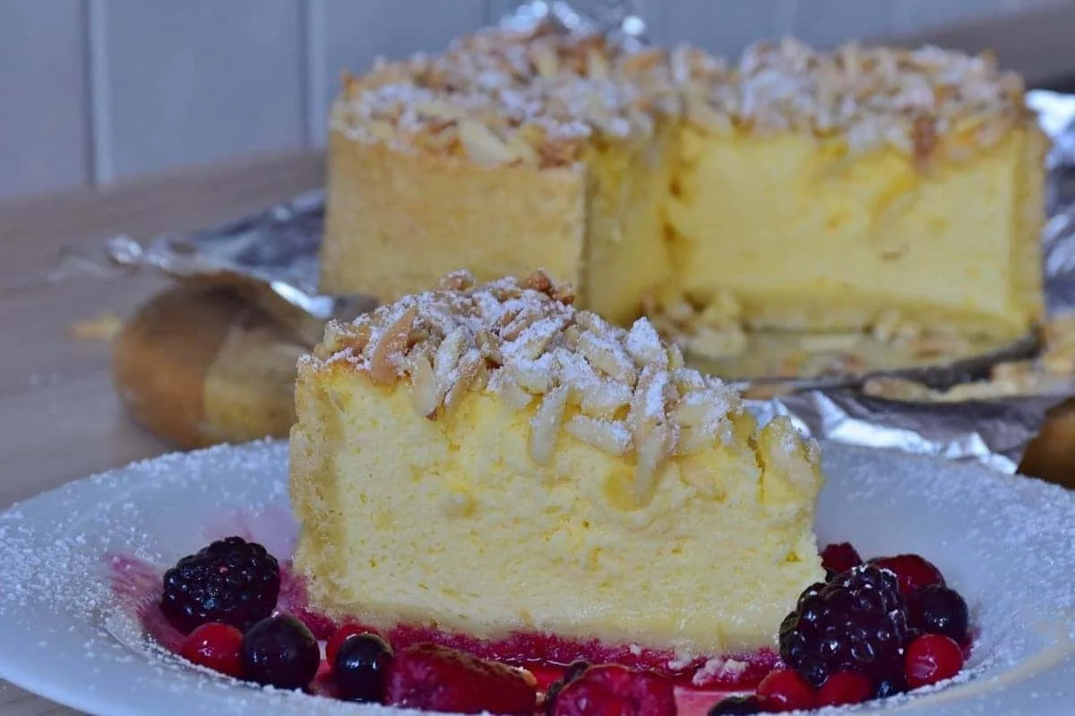 Tarta de ricotta con piñones
