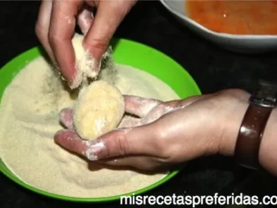Croquetas de huevo de codorniz con bechamel