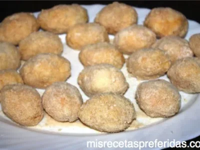Croquetas de huevo de codorniz con bechamel