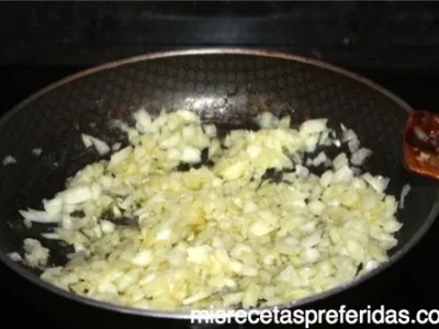 Croquetas de huevo de codorniz con bechamel