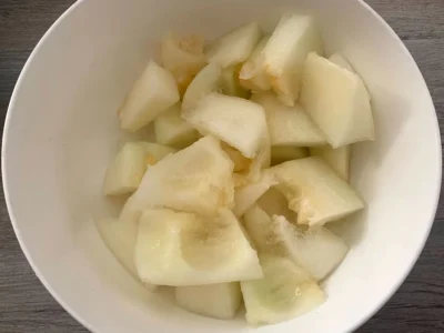Sopa helada de melón con jamón