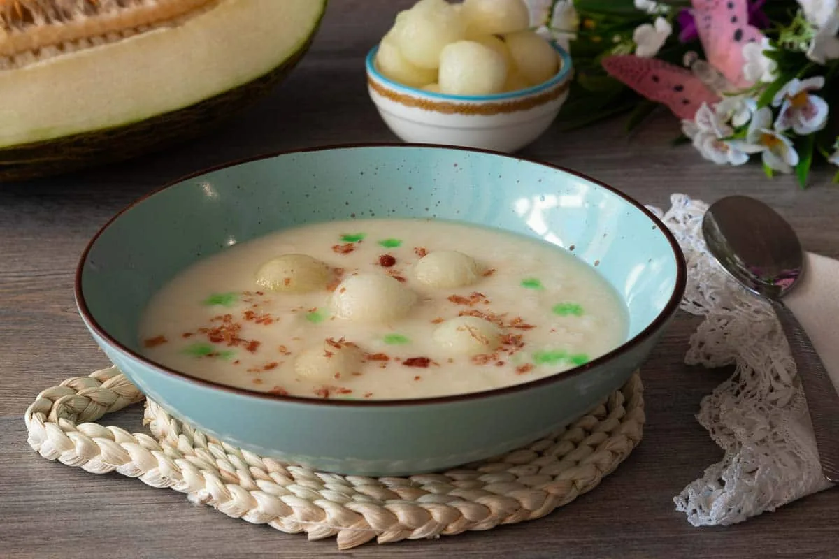 Sopa helada de melón con jamón
