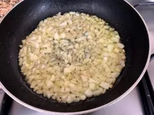 Huevos con nata y beicon