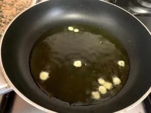 Huevos con nata y beicon