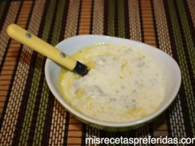 NIDOS DE ESPAGUETIS EN SU TINTA CON CREMA DE QUESO
