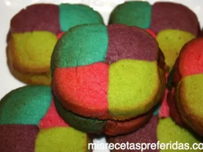 Galletas cuadriculadas de colores