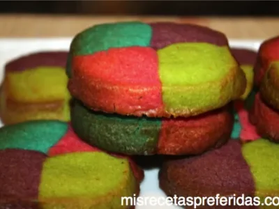 Galletas cuadriculadas de colores