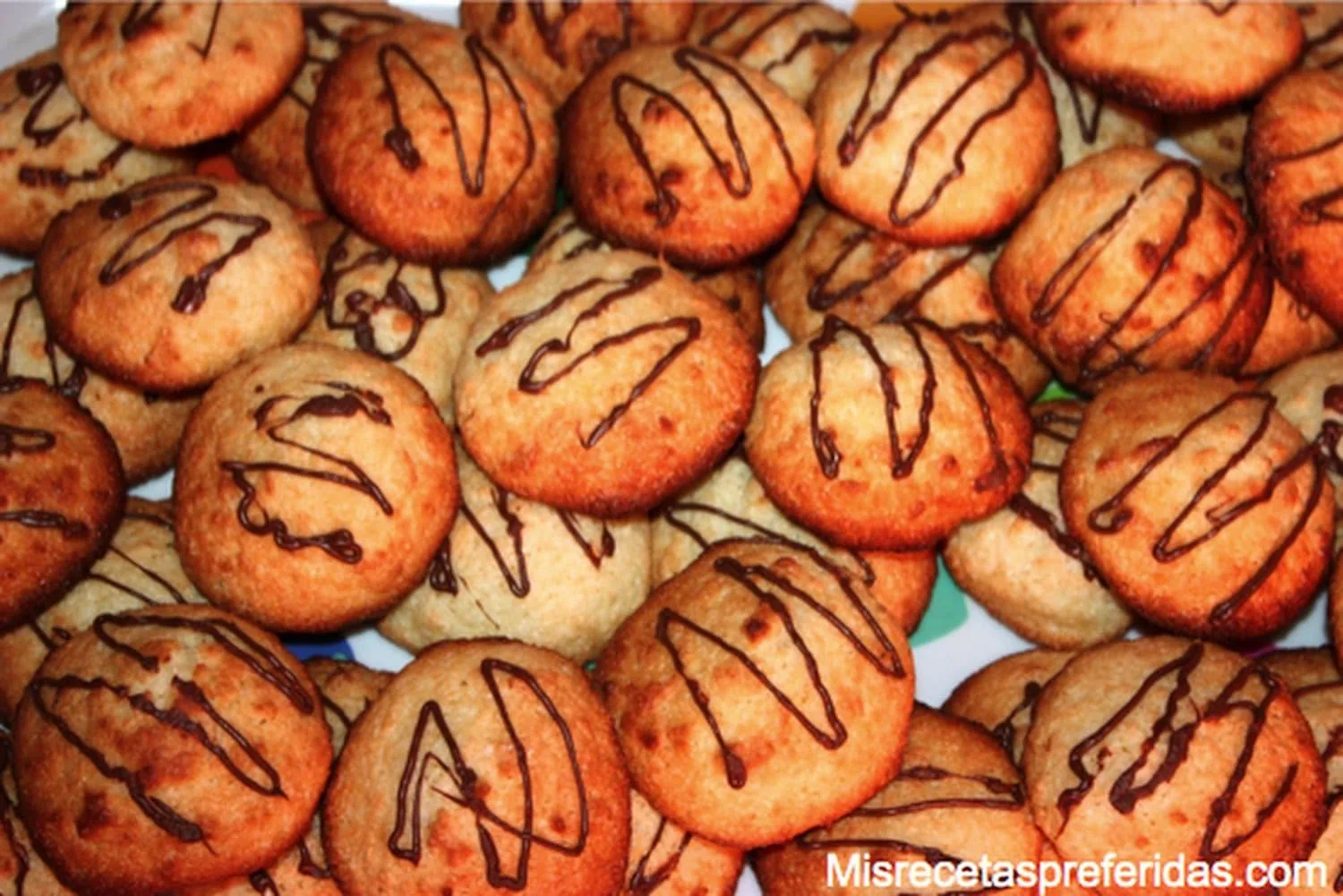 Galletas de coco con hilos de chocolate