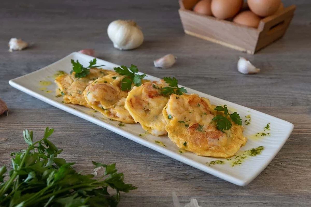Tapas de tortillas con gambas