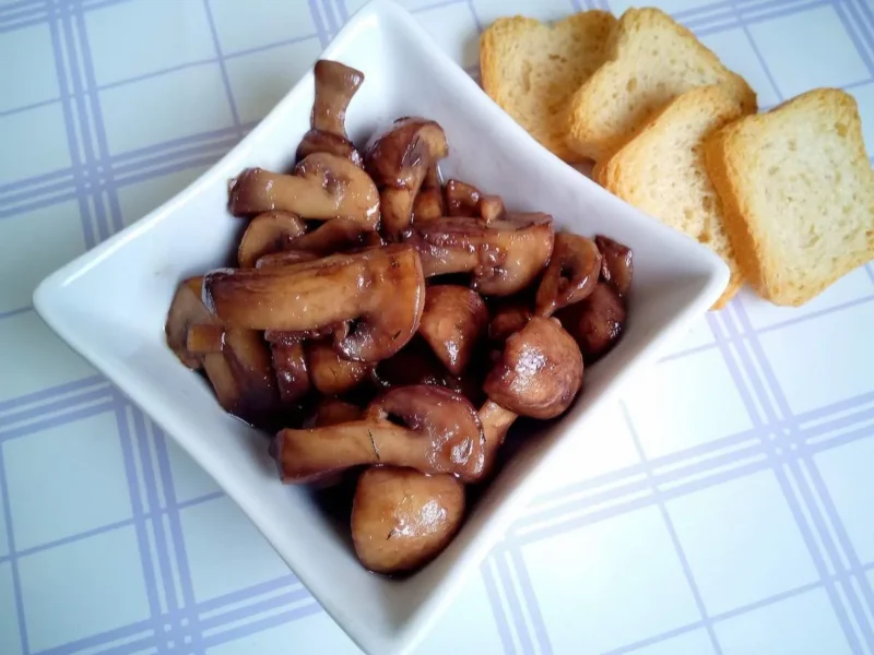 Champiñones al vino