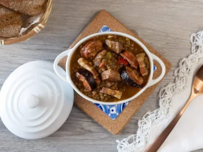 Lentejas con morcilla y chorizo