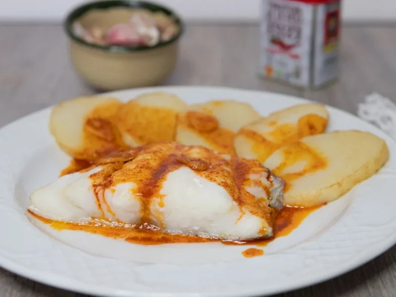 Bacalao con patatas al pimentón
