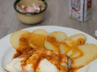 Bacalao con patatas al pimentón